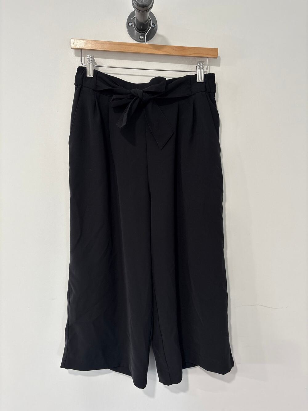 Lululemon Noir Crop Tie Waist Pants Black Size 8